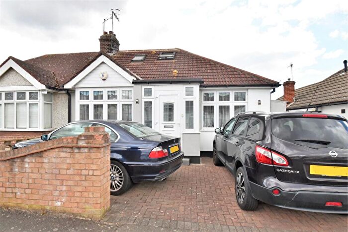 5 Bedroom Semi-Detached Bungalow For Sale In Hadley Road, Belvedere, DA17