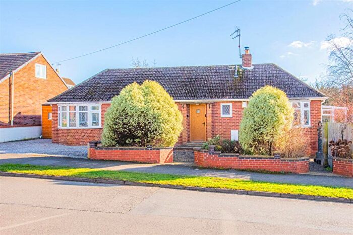 3 Bedroom Bungalow For Sale In Grosvenor Road, Barton Seagrave, NN15