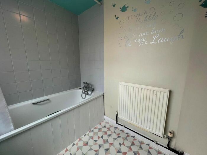 4 Bedroom Property To Rent In Havelock Crescent, Bridlington, YO16