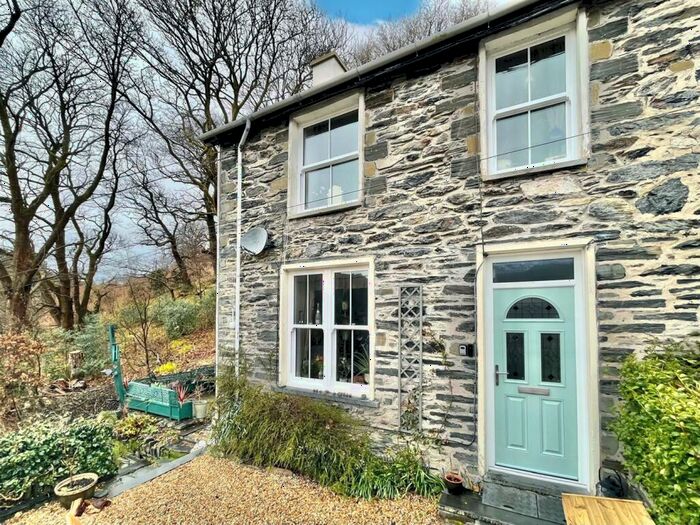 2 Bedroom House For Sale In Dolwyddelan, LL25