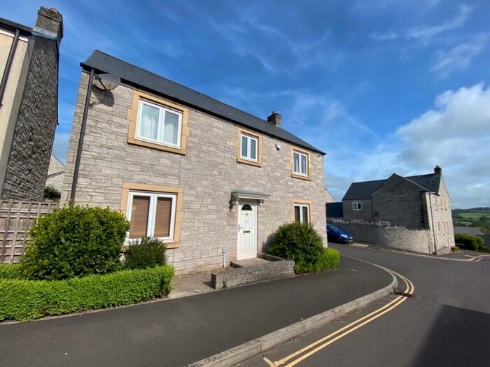 4 Bedroom Semi-Detached House To Rent In Paulton, Bristol, BS39