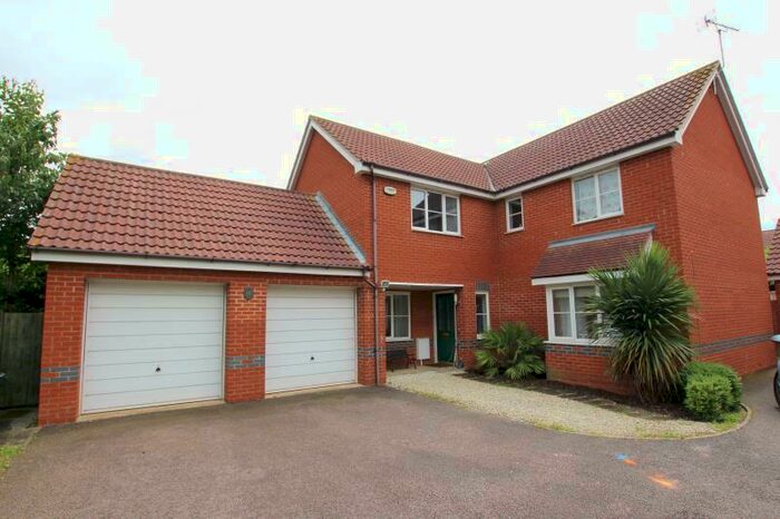 5 Bedroom Detached House To Rent In Fleming Close, Yaxley, Peterborough, PE7
