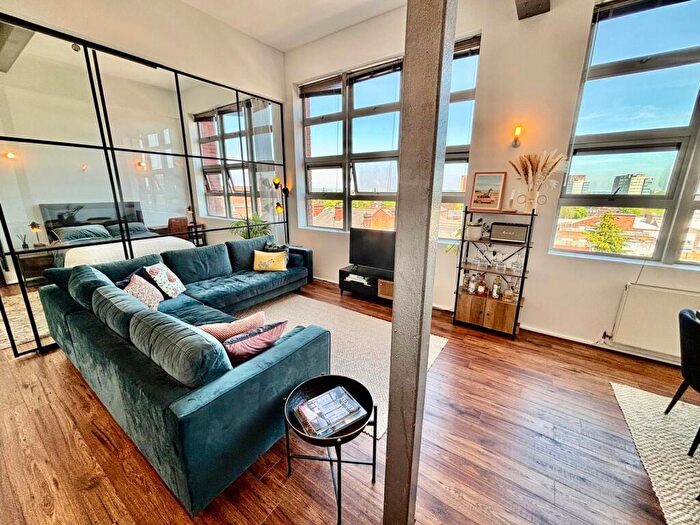 1 Bedroom Apartment For Sale In Great Hampton Street, Birmingham, B18