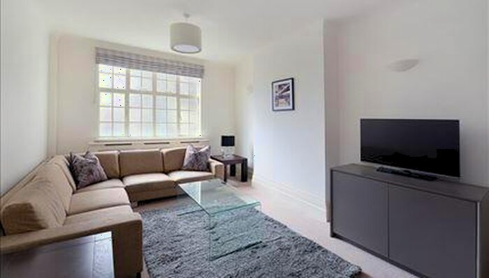 5 Bedroom Flat To Rent In Strathmore Court, Park Road, NW8