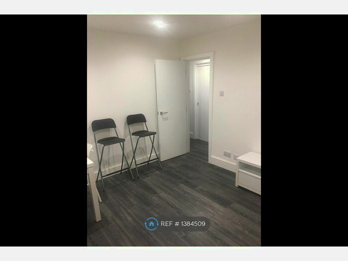 1 Bedroom Flat To Rent In Limesdale Gardens, Edgware, HA8