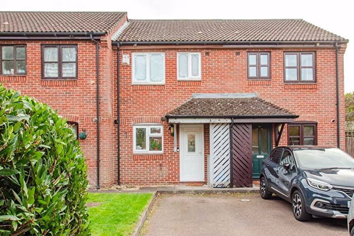 2 Bedroom Semi-Detached House To Rent In Forrester Close, Fradley, WS13