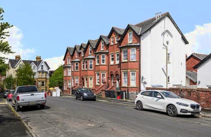 1 Bedroom Flat To Rent In Llandrindod Wells, Powys, LD1
