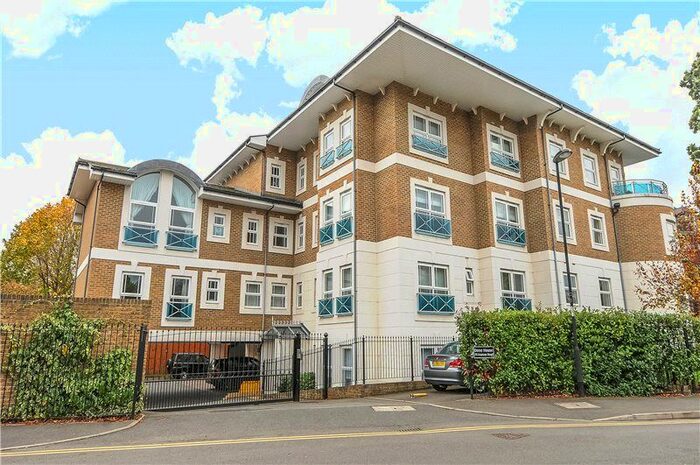 2 Bedroom Flat To Rent In Dene House, Frances Road, Windsor, Berkshire, SL4