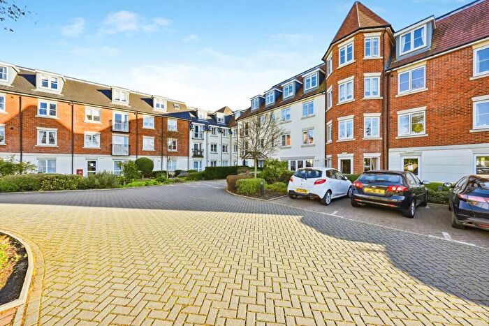 1 Bedroom Property For Sale In King Edward Avenue, Dartford, Kent, DA1