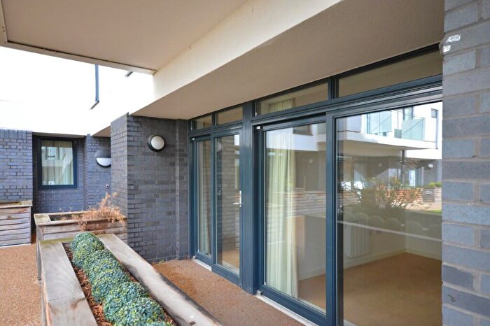 3 Bedroom Flat To Rent In Canons Way, Bristol, BS1