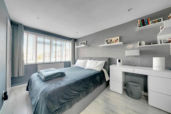 1 Bedroom Flat For Sale In Northumberland Park, London, N17