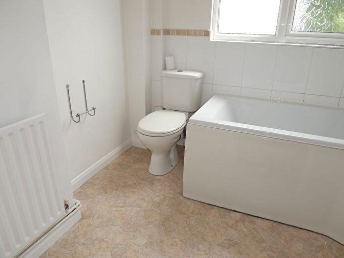 1 Bedroom Flat To Rent In London Road, Leigh On Sea, SS9