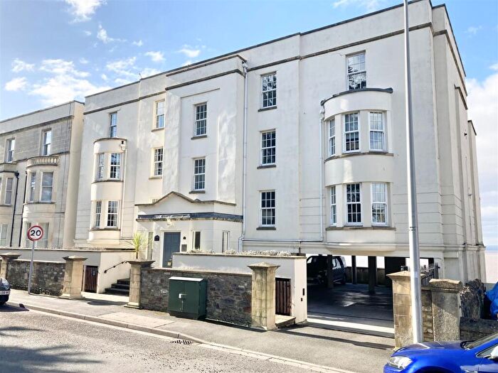 2 Bedroom Flat For Sale In Wellington Terrace, Clevedon, BS21