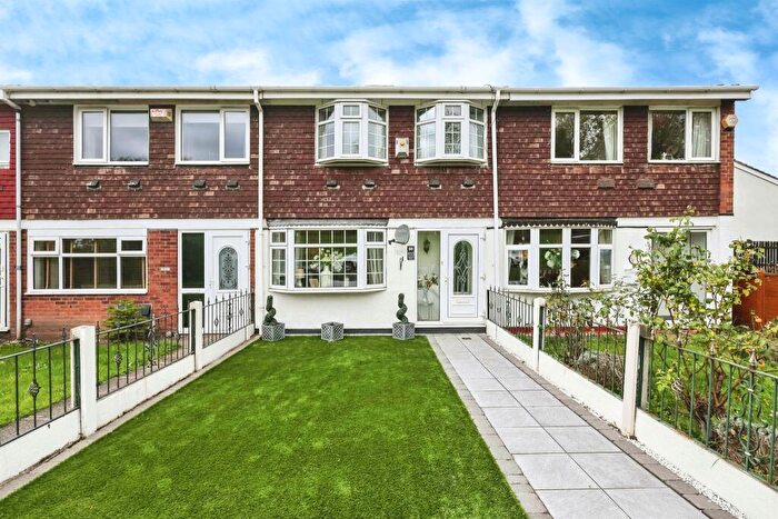 3 Bedroom Terraced House For Sale In Auckland Drive, Birmingham, B36