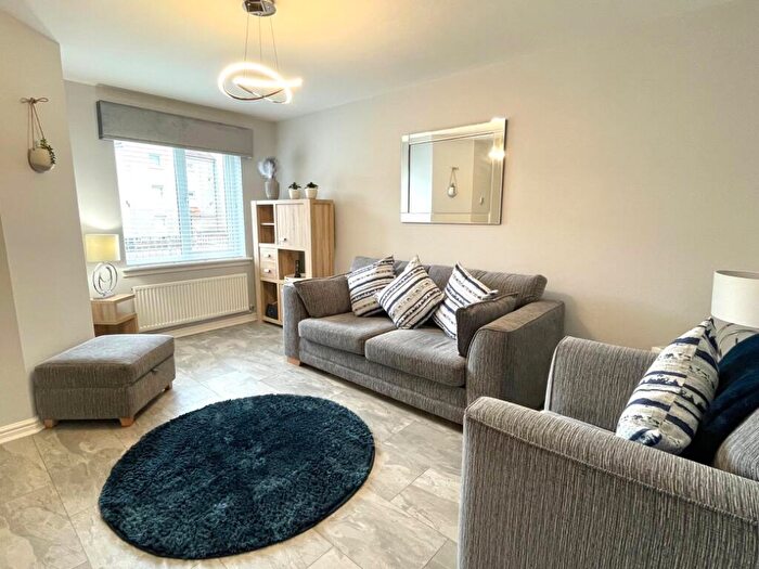 3 Bedroom Semi-Detached House To Rent In Gartloch Road, Glasgow, G33