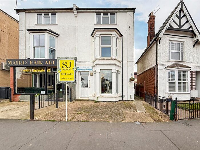 2 Bedroom Semi-Detached House For Sale In Station Road, Burnham On Crouch, CM0