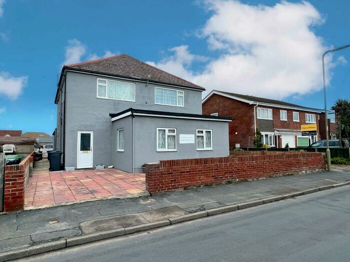 2 Bedroom Apartment To Rent In Island Rose Court, Southwood Road, PO11