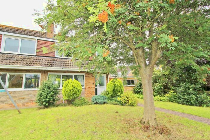 3 Bedroom Semi-Detached House To Rent In Eskwood Walk, Goole, DN14