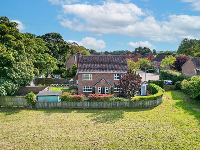 4 Bedroom Link Detached House For Sale In Maple Garth, Melmerby, Ripon, HG4