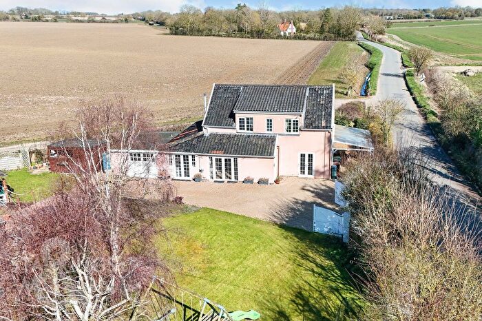 4 Bedroom Detached House For Sale In The Street, Fersfield, Diss, IP22