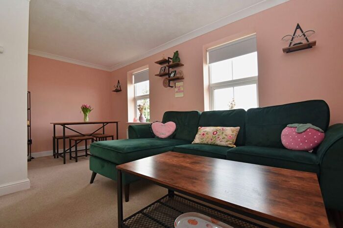 2 Bedroom Flat For Sale In Ware Road, Ferndale House Ware Road, PE19