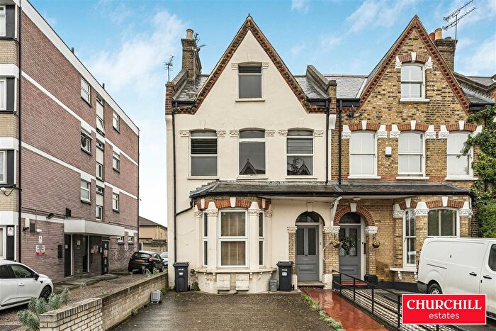 3 Bedroom Flat For Sale In Cambridge Road, Wanstead, E11