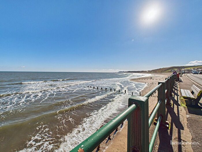 1 Bedroom Flat For Sale In The Parade, Sandsend, YO21