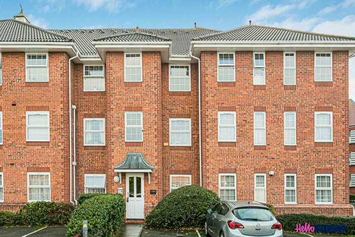 1 Bedroom Apartment To Rent In Tavern Close, Carshalton, SM5