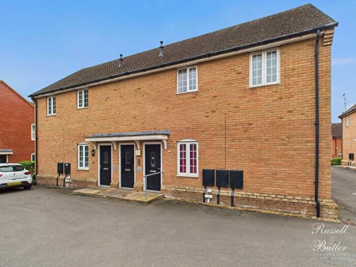 1 Bedroom Apartment To Rent In Shetland, Buckingham, MK18