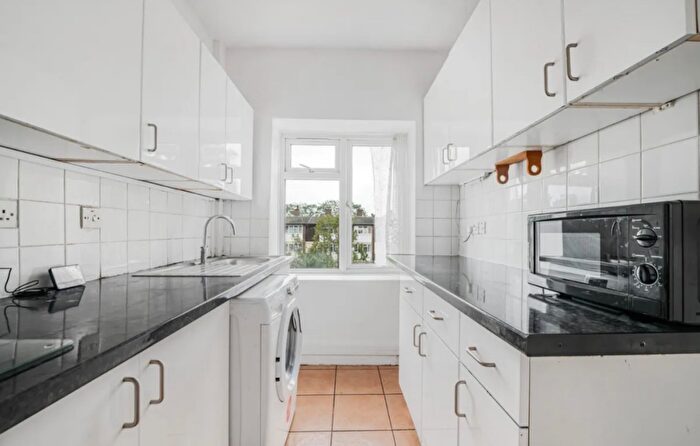 1 Bedroom Flat To Rent In Selhurst Road, Selhurst, SE25