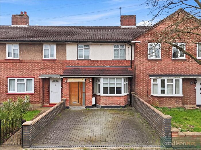 3 Bedroom Terraced House To Rent In Myrtle Road, London, N13