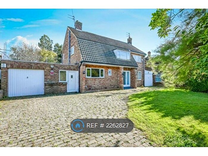 4 Bedroom Detached House To Rent In Prestwick Drive, Liverpool, L23