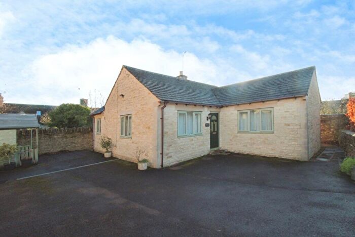 2 Bedroom Detached Bungalow For Sale In Milton Place, Fairford, GL7