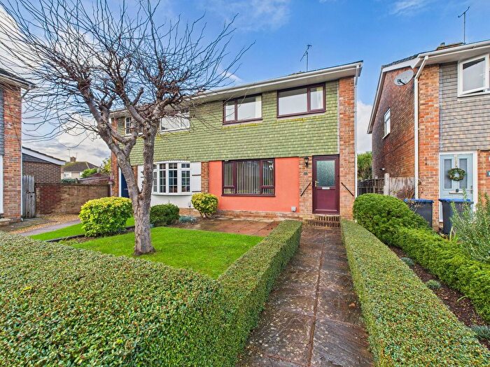 3 Bedroom Semi Detached House For Sale In Ryecroft Close, Goring-By-Sea, Worthing, BN12