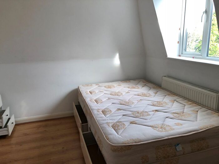 1 Bedroom Flat To Rent In Dollis Road, London, NW7