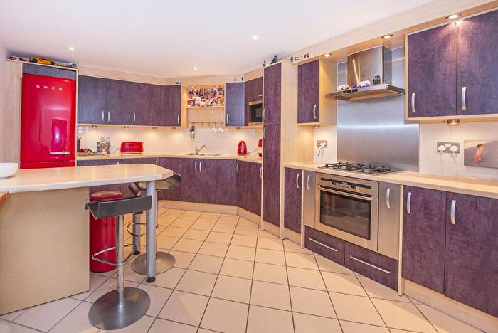2 Bedroom Apartment To Rent In Charter Quay Kingston Upon Thames, KT1