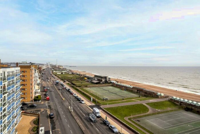 3 Bedroom Apartment To Rent In Channings, Kingsway, BN3