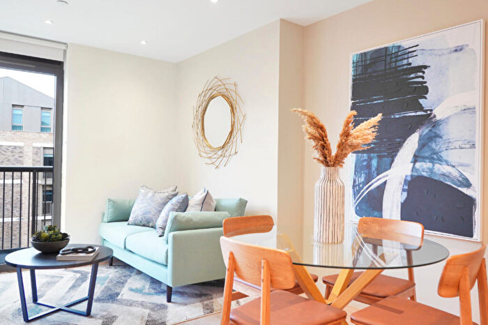 1 Bedroom Apartment To Rent In The Oakgate, KT22