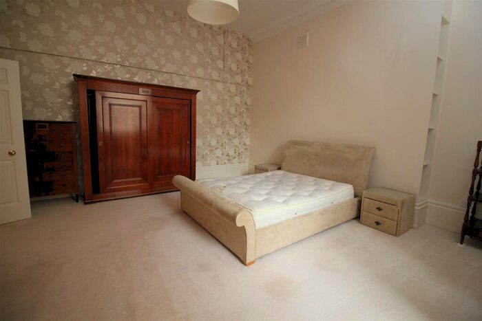 2 Bedroom Apartment To Rent In The Parade, Leamington Spa, CV32