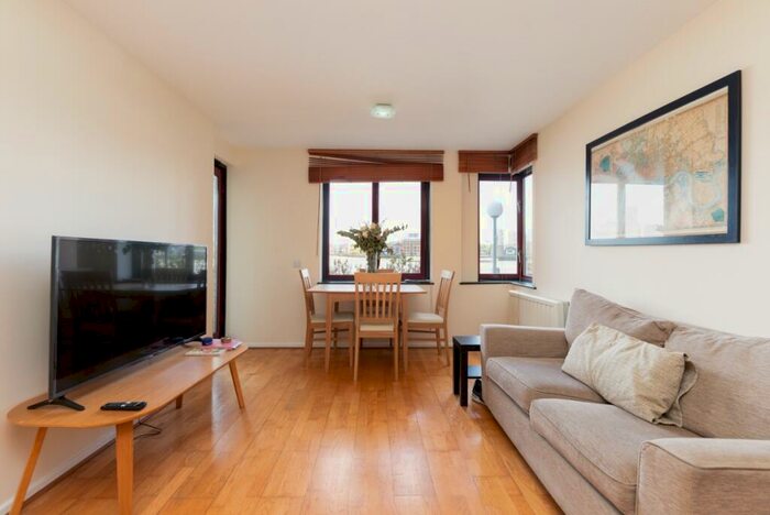 1 Bedroom Flat To Rent In Wapping High Street, London, E1W