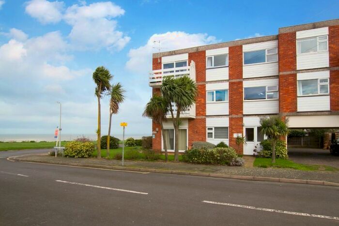 2 Bedroom Apartment To Rent In Beacon Avenue, Herne Bay, CT6