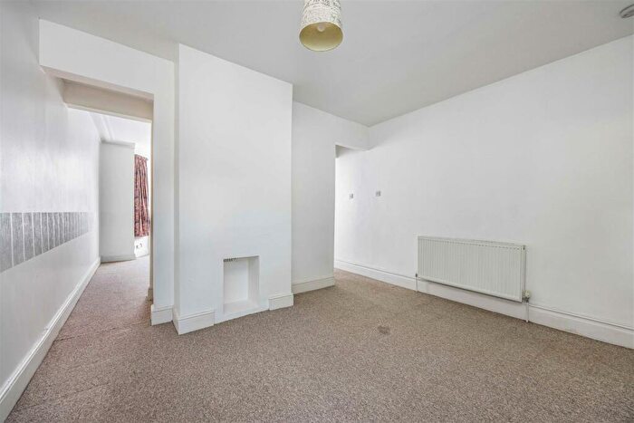 2 Bedroom Terraced House For Sale In Byron Road, Portsmouth, PO2