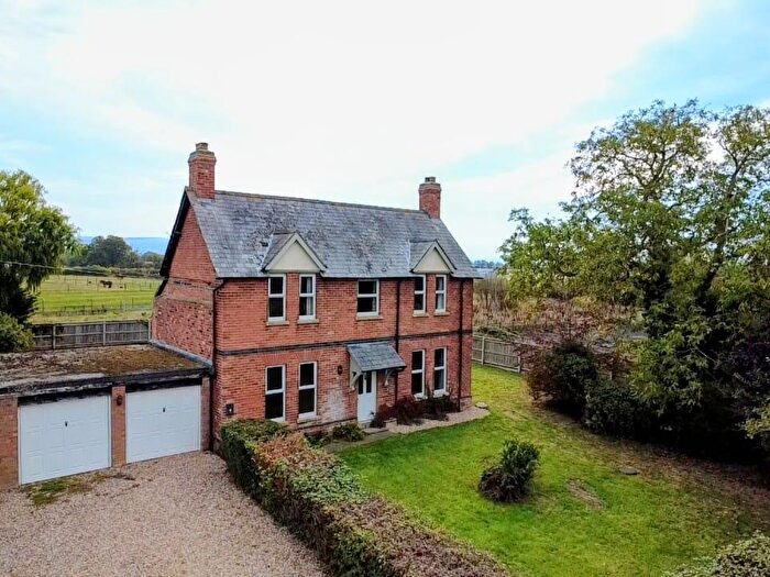 4 Bedroom Cottage To Rent In Claydon, Tewkesbury, GL20