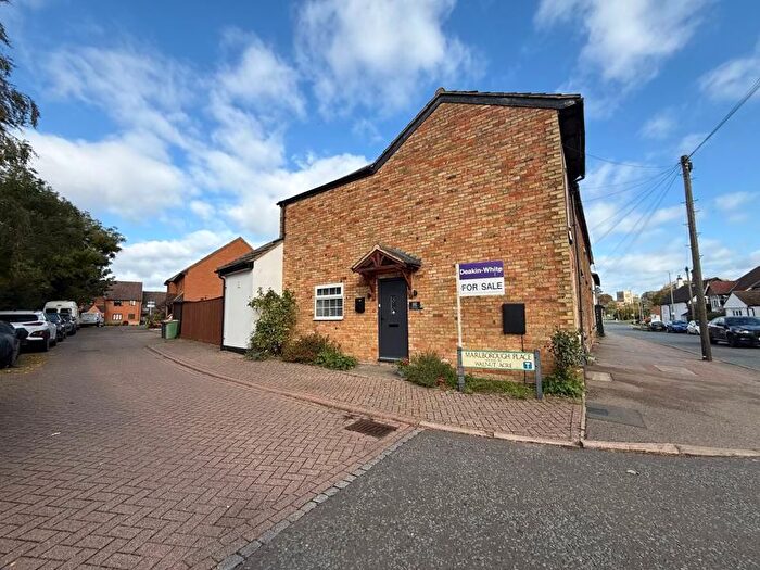 2 Bedroom Cottage For Sale In High Street, Toddington, LU5