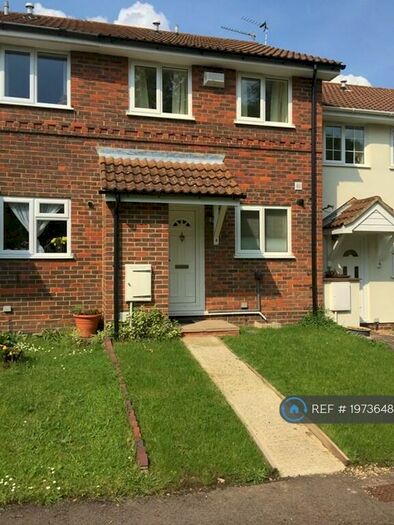 2 Bedroom Terraced House To Rent In Ravenscroft, Hook, RG27