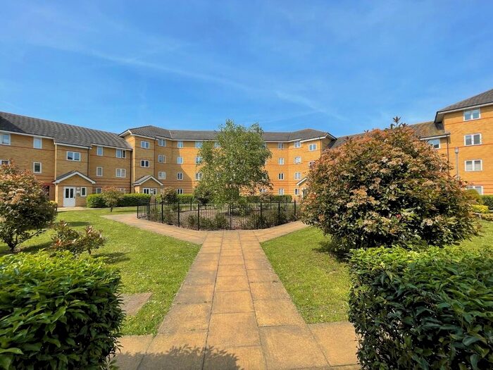 2 Bedroom Flat To Rent In Heath Court, Stanley Close, New Eltham, SE9