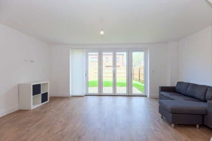 3 Bedroom End Of Terrace House To Rent In Press Way, Oxford, OX2