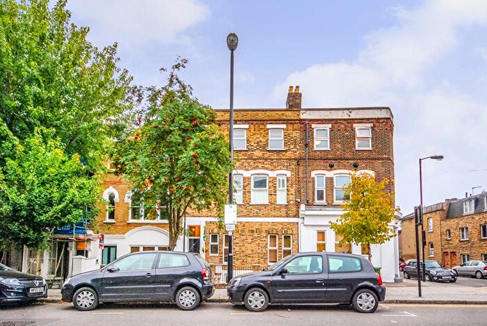 1 Bedroom Flat To Rent In Drayton Park, Highbury, London, N5
