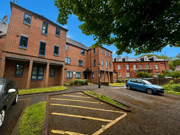 1 Bedroom Flat To Rent In Andover Road, Winchester, SO23