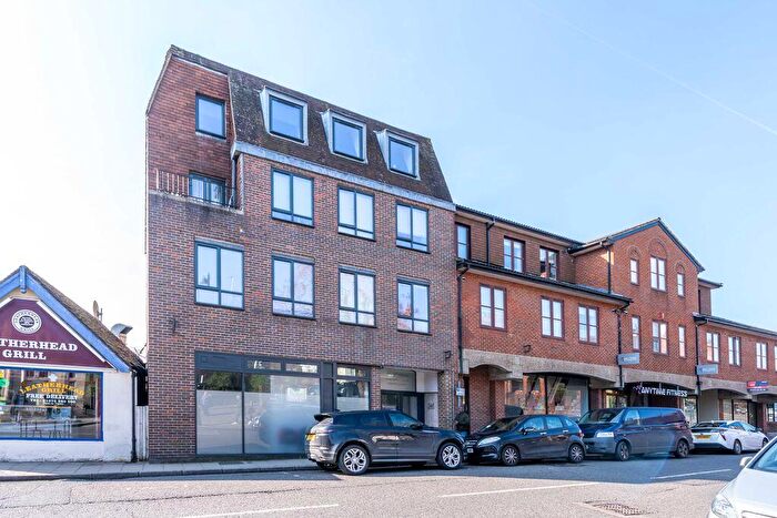 Flat For Sale In North Street, Leatherhead, KT22